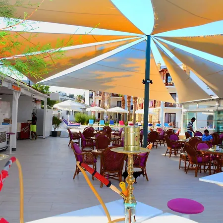 Hotel Gumbet 2*